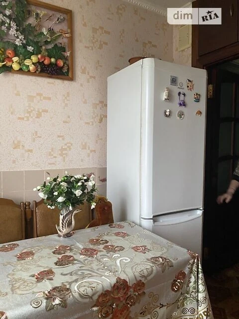 Здам в оренду кімнату на бул. Володимира Висоцького 6Б довго