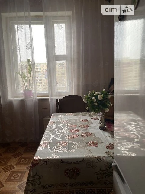 Здам в оренду кімнату на бул. Володимира Висоцького 6Б довго