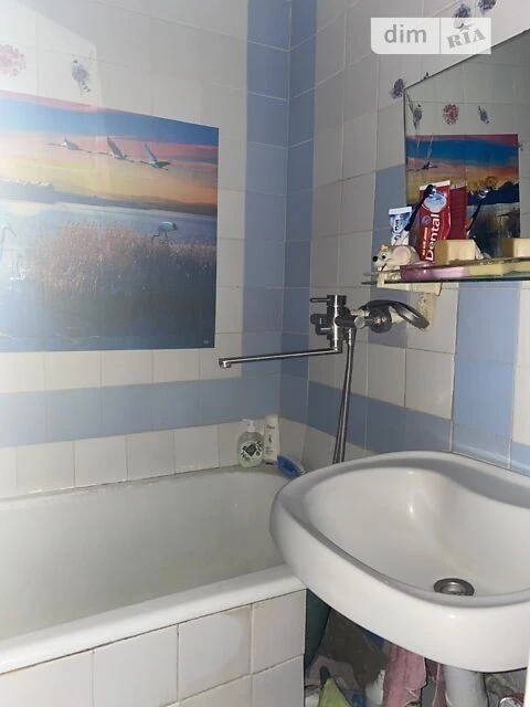 Здам в оренду кімнату на бул. Володимира Висоцького 6Б довго