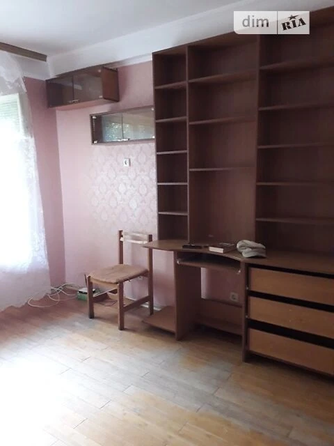 Довготривала оренда 2к квартири на вул. Івана Микитенка 11А