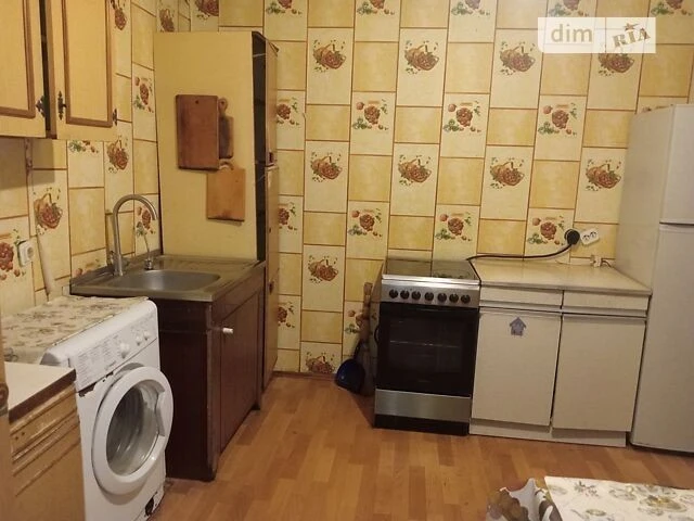 Здам в оренду кімнату на вул. Милославська 47А довгостроково