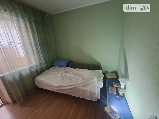 Здам в оренду кімнату на бул. Вигурівський 5 довгостроково •