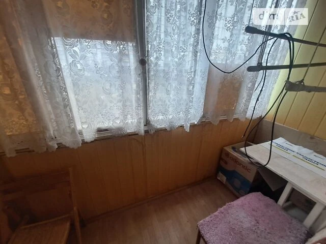 Здам в оренду кімнату на бул. Вигурівський 5 довгостроково •