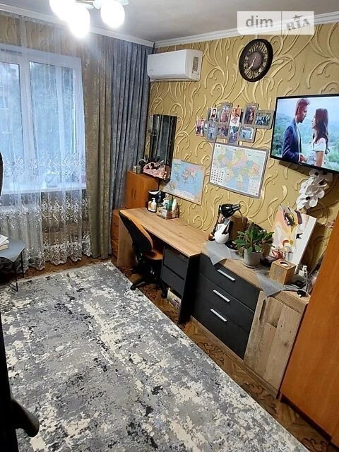 Здам в оренду кімнату на вул. Максима Берлінського 27 довгос