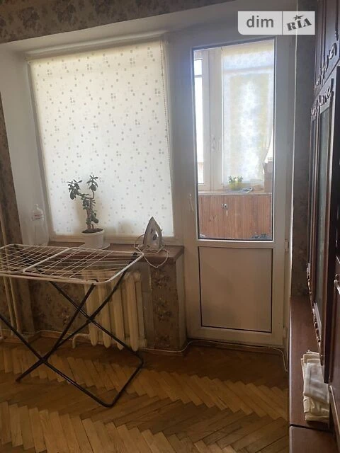 Здам в оренду кімнату на пров. Леопольда Ященка 10 довгостро