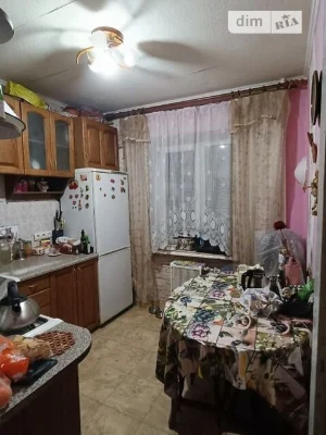 Здам в оренду кімнату на вул. Вінстона Черчилля 22 довгостро