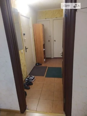 Здам в оренду кімнату на просп. Павла Тичини 28 довгостроков