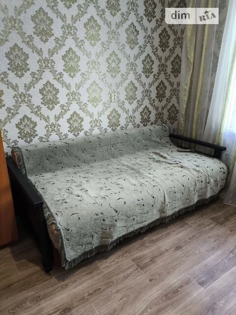 Здам в оренду кімнату на вул. Ахматової Анни 4 довгостроково
