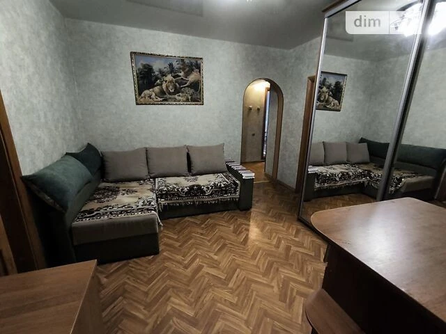 Здам в оренду кімнату на вул. Ахматової Анни 4 довгостроково
