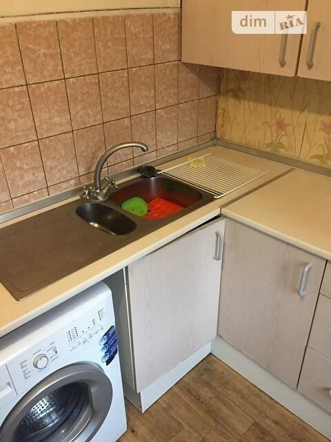 Здам в оренду кімнату на вул. Парково-Сирецька 4 довгостроко