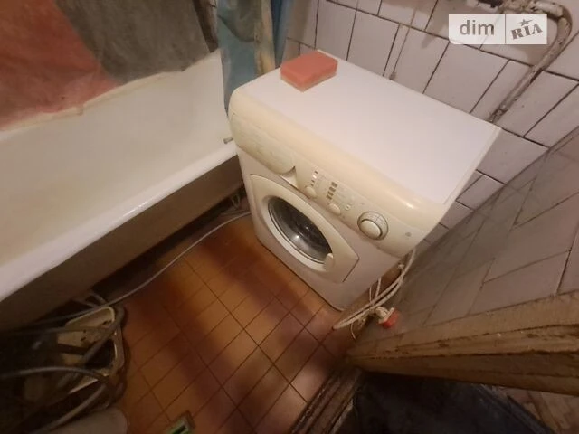 Здам в оренду кімнату на просп. Романа Шухевича 30 довгостро
