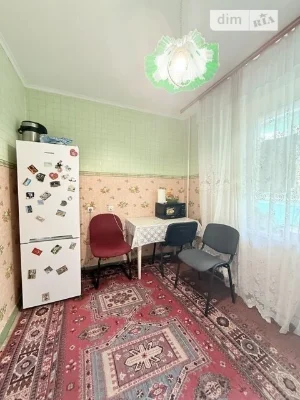Здам в оренду кімнату на вул. Милославська 17 довгостроково