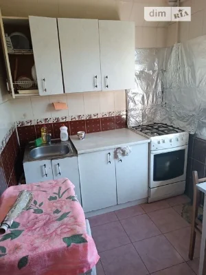 Здам в оренду кімнату на просп. Павла Тичини 26А довгостроко