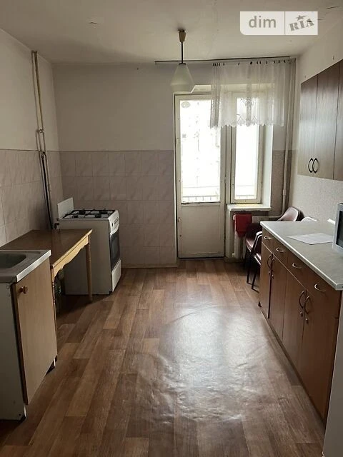Здам в оренду кімнату на вул. Лук'янівська 65/67 довгостроко