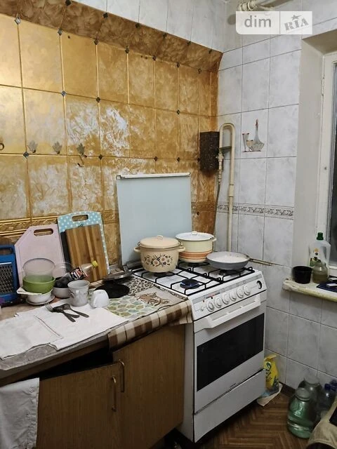 Здам в оренду кімнату на вул. Березняківська 20 довгостроков