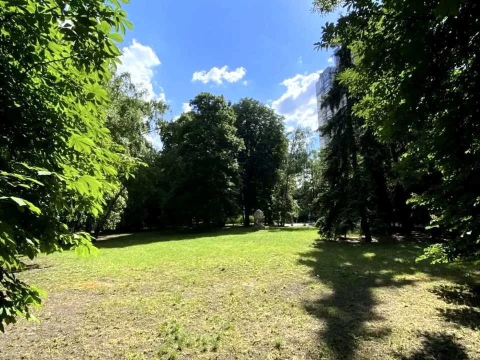 Квартира. Київ, Інститутська вул.