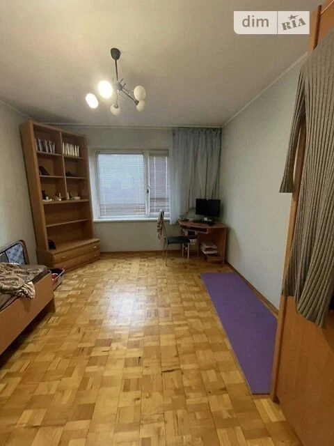 Здам в оренду кімнату на вул. Василя Стуса 27 довгостроково