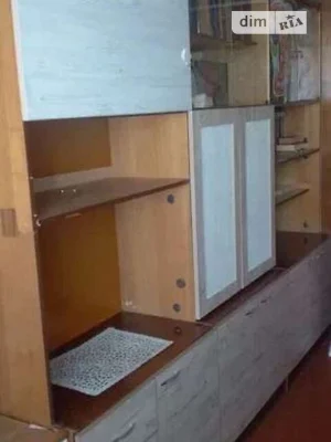 Здам в оренду кімнату на вул. Сержа Лифаря 1 довгостроково •