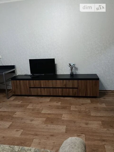 Довготривала оренда 1к квартири на вул. Ващенка Григорія 3 •