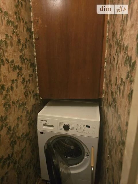 Здам в оренду кімнату на вул. Якуба Коласа 5 довгостроково •