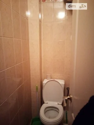 Здам в оренду кімнату на вул. Академіка Щусєва 38 довгострок