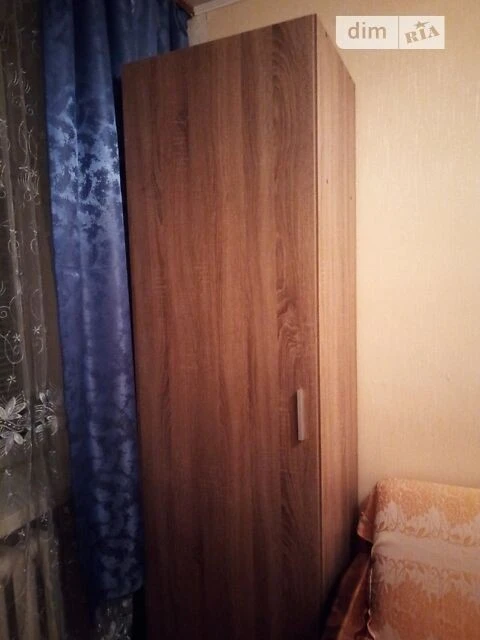 Здам в оренду кімнату на вул. Академіка Щусєва 38 довгострок