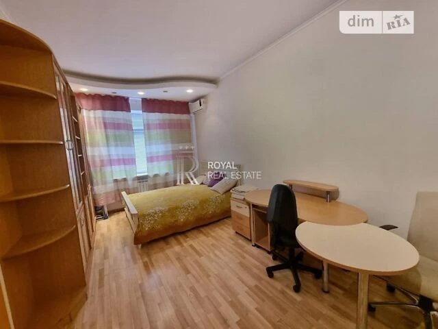 Довготривала оренда 3к квартири на вул. Ковпака 17 • ID 3315