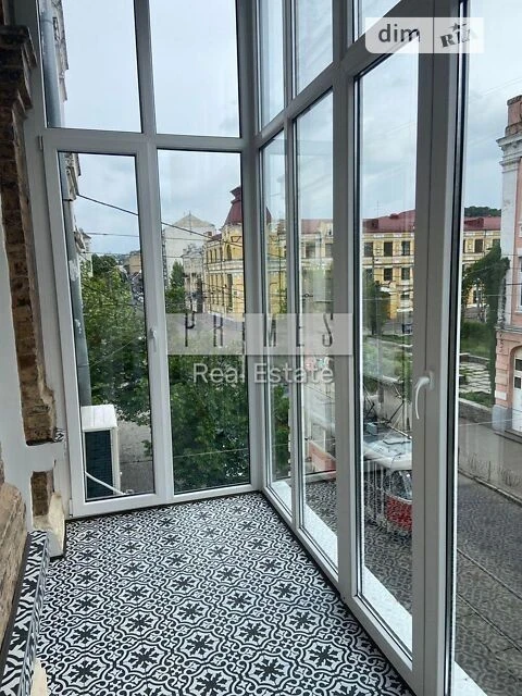 Довготривала оренда 1к квартири на вул. Костянтинівська 32 •