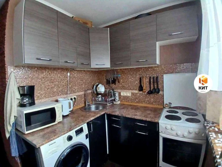 3 rooms. 65 sq. m. Kholodnaya Gora, Kholodnaya Gora metro station, Ilyinskaya St. 61,