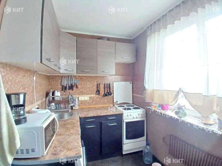 3 rooms. 65 sq. m. Kholodnaya Gora, Kholodnaya Gora metro station, Ilyinskaya St. 61,
