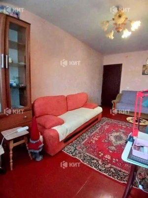 3 rooms. 65 sq. m. Kholodnaya Gora, Kholodnaya Gora metro station, Ilyinskaya St. 61,