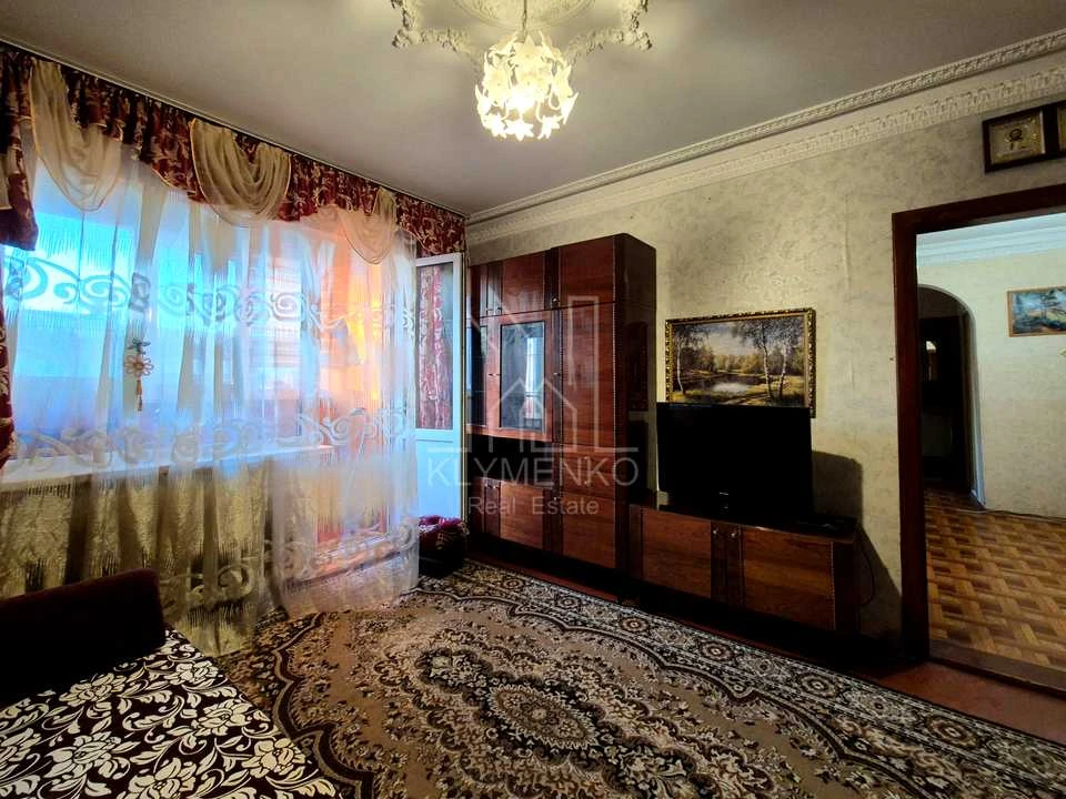 Квартира. Київ, Воскресенський просп. (Перова)