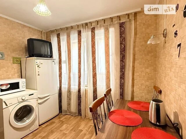 Довготривала оренда 1к квартири на вул. Левка Лук'яненка 1Б
