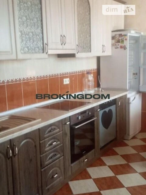 Довготривала оренда 3к квартири на вул. Осіння 33 • ID 34591