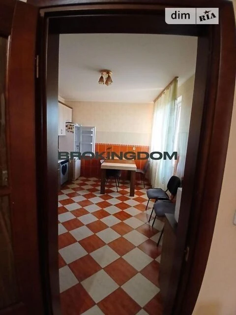 Довготривала оренда 3к квартири на вул. Осіння 33 • ID 34591