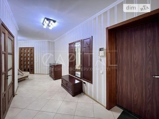 Довготривала оренда 4к квартири на вул. Почайнинська 25/49 •