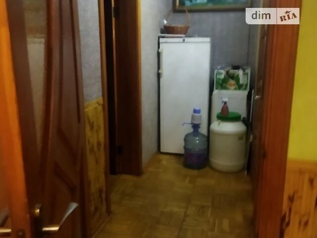 Здам в оренду кімнату на вул. Чорних Запорожців 4 довгострок