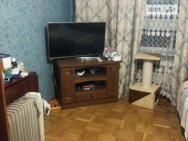 Здам в оренду кімнату на вул. Чорних Запорожців 4 довгострок