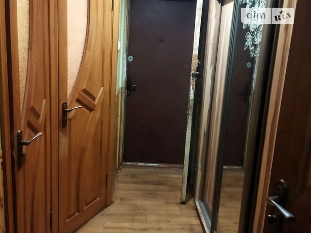Здам в оренду кімнату на вул. Чорних Запорожців 4 довгострок