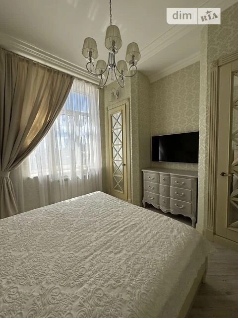 Довготривала оренда 3к квартири на вул. Хрещатик 23 • ID 333