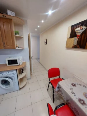 I am selling a 1-room apartment in Saltovka.