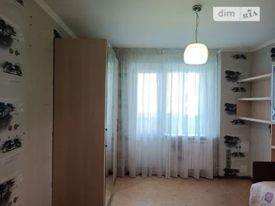 Довготривала оренда 4к квартири на вул. Академіка Єфремова 2