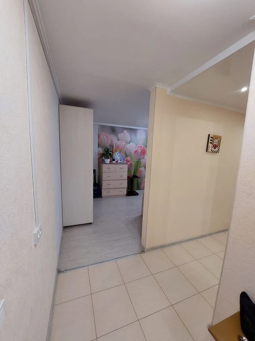 I am selling a 1-room apartment in Saltovka.
