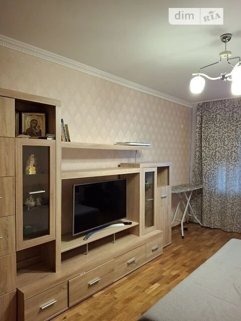 Довготривала оренда 2к квартири на вул. Милославська 4 • ID