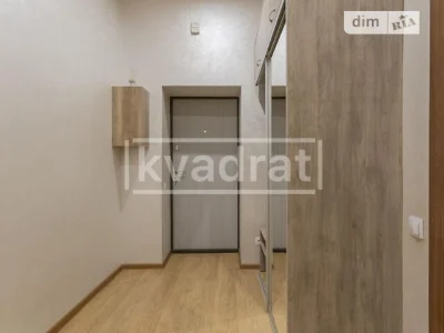 Довготривала оренда 3к квартири на вул. Антоновича 14Б • ID