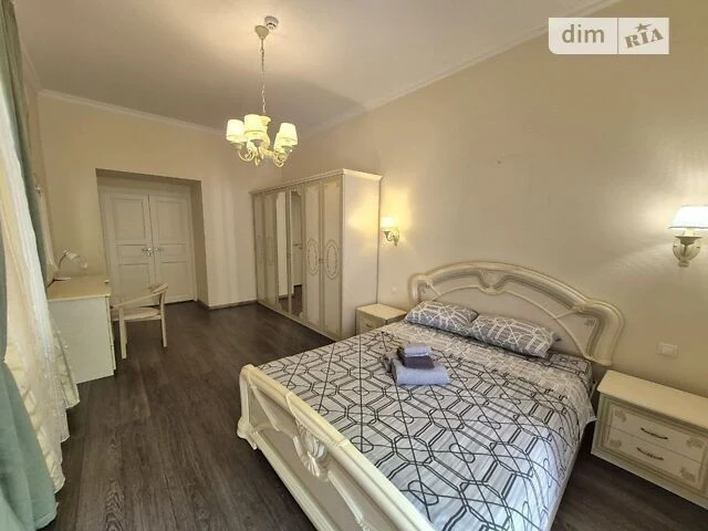 Довготривала оренда 2к квартири на вул. Костельна 4 • ID 336