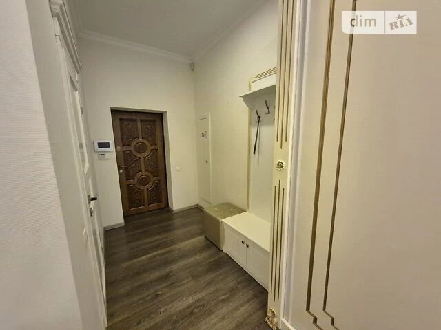 Довготривала оренда 2к квартири на вул. Костельна 4 • ID 336