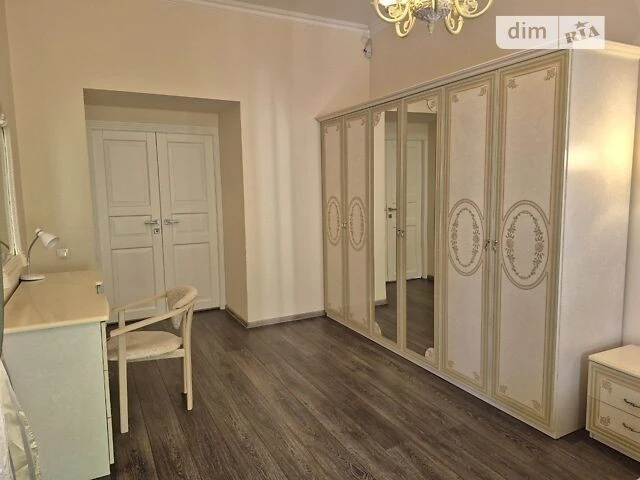 Довготривала оренда 2к квартири на вул. Костельна 4 • ID 336