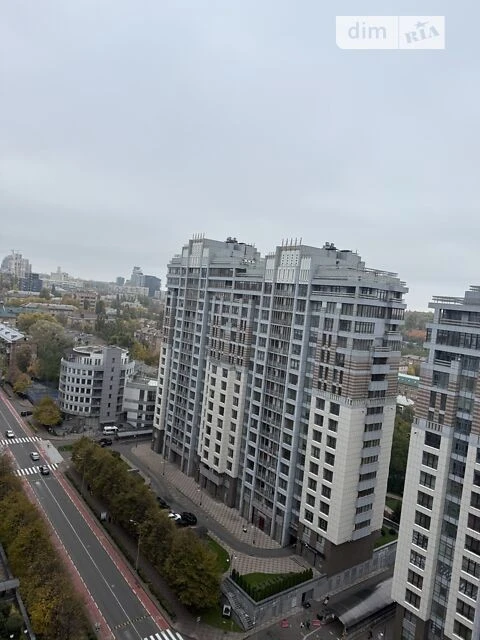Довготривала оренда 4к квартири на вул. Андрія Верхогляда 14