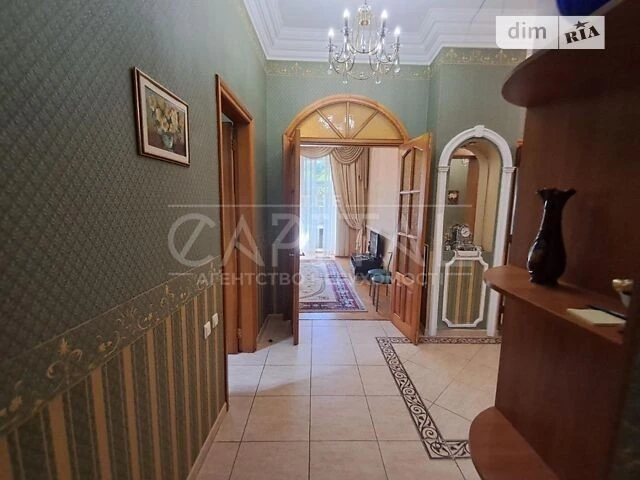 Довготривала оренда 4к квартири на вул. Олеся Гончара 45А •